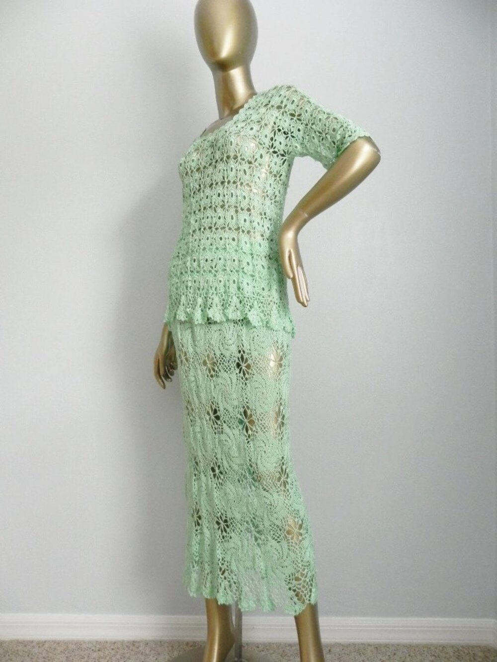 Very stylish, modern, crocheted  skirt and tunic set.  Chic!